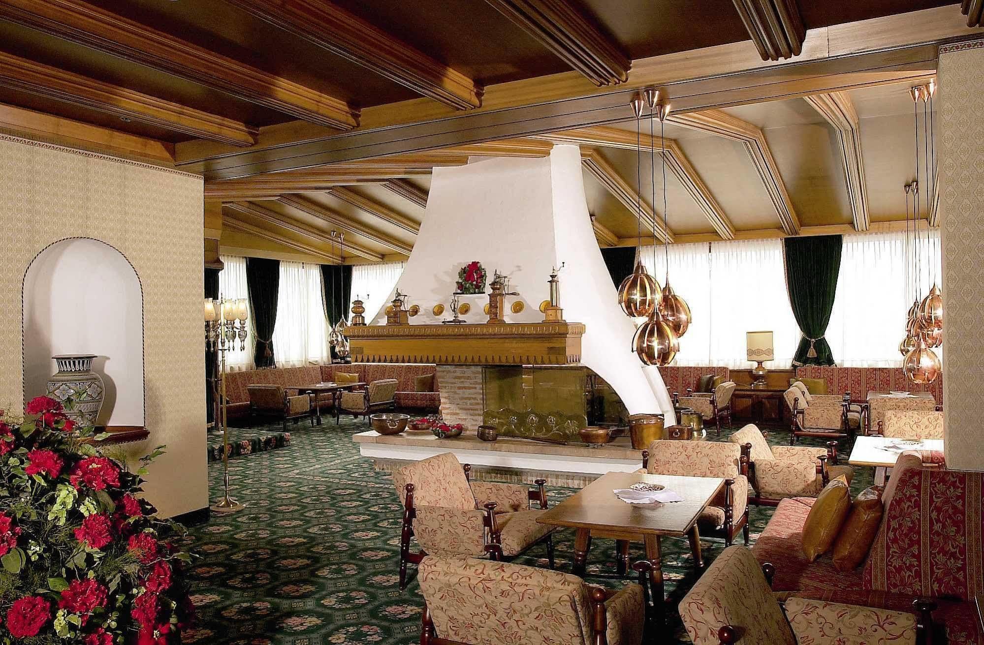 Hotel Sochers Club Selva di Val Gardena Exteriör bild
